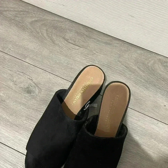 Black Open Toe Mule Slipper​​​​ - Picture 2 of 4